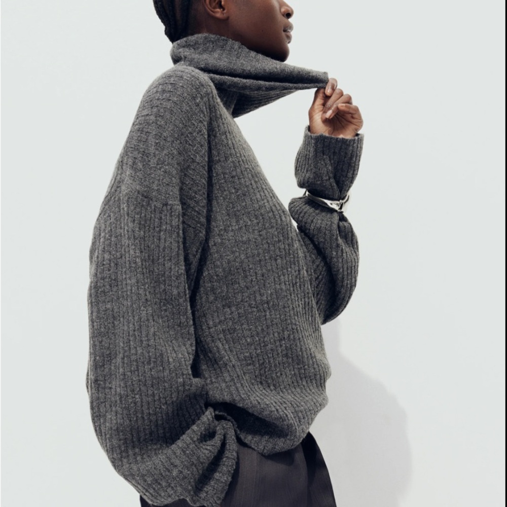 H&M Gray Mohair Wool Blend Turtleneck Sweater